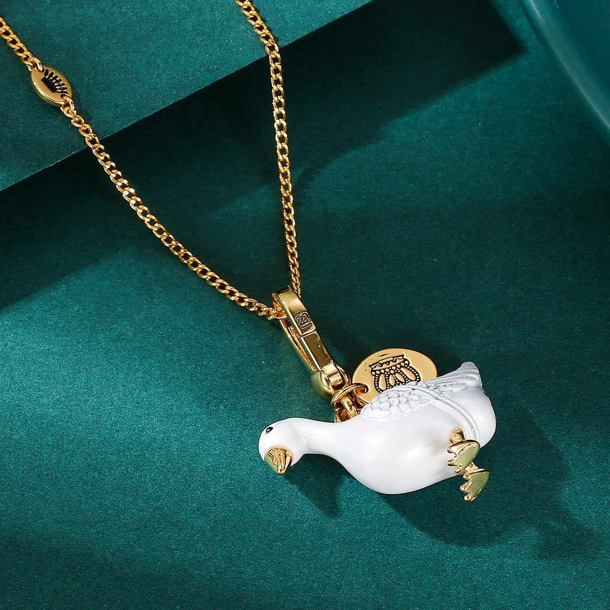 Accessory temperament enamel glaze color glaze print gray swan can be opened gold egg pendant pendant pendant